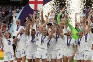 Euro/Can féminines de football, regards croisés…￼