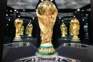 HISTOIRE- LES ENTRAÎNEURS SACRÉS CHAMPIONS DU MONDE/ÉQUIPES MASCULINES A : LA LISTE…